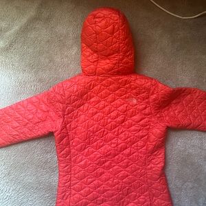 NORTHFACE RED MEDICAL BALL JACKET